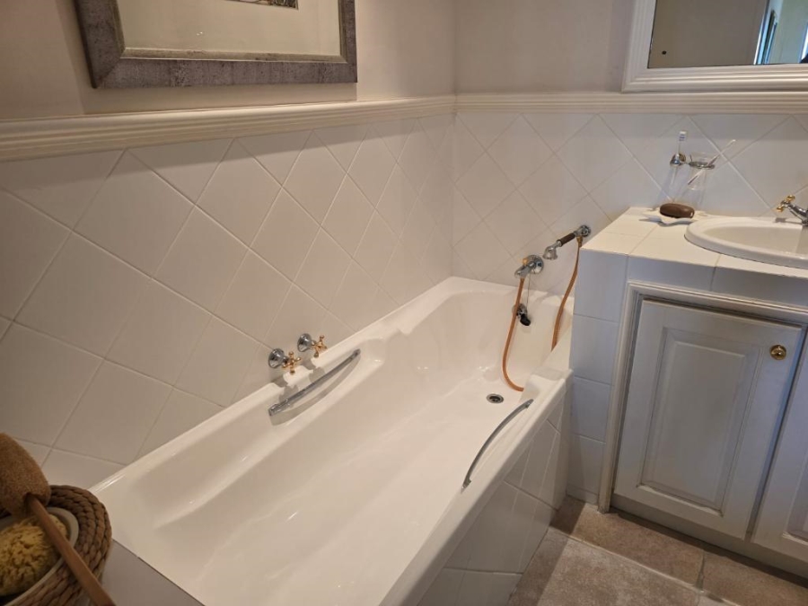 To Let 5 Bedroom Property for Rent in Lower Robberg Western Cape